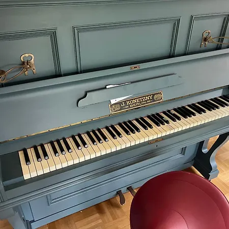 New Spacious House With Large Garden Casa vacanze Warburg