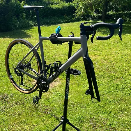 New Spacious House With Large Garden Casa vacanze Warburg