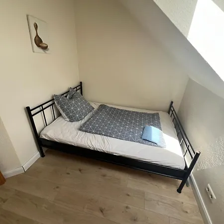 New Spacious House With Large Garden Warburg