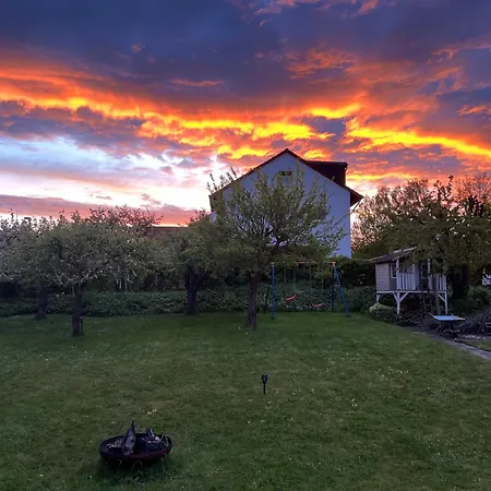 New Spacious House With Large Garden *