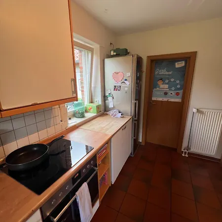 New Spacious House With Large Garden Casa vacanze Warburg