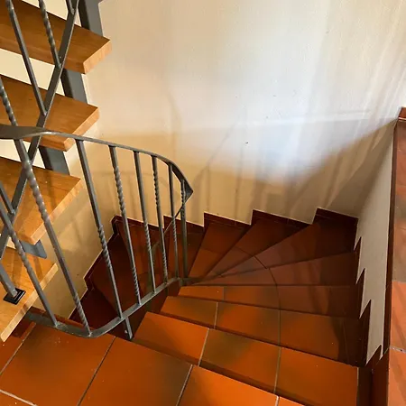 New Spacious House With Large Garden *