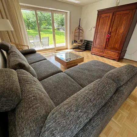 New Spacious House With Large Garden *