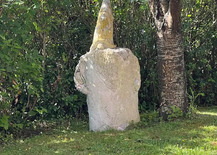 New Spacious House With Large Garden Nyaraló