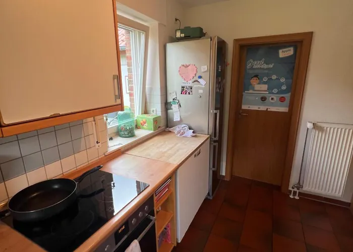 New Spacious House With Large Garden Nyaraló Warburg