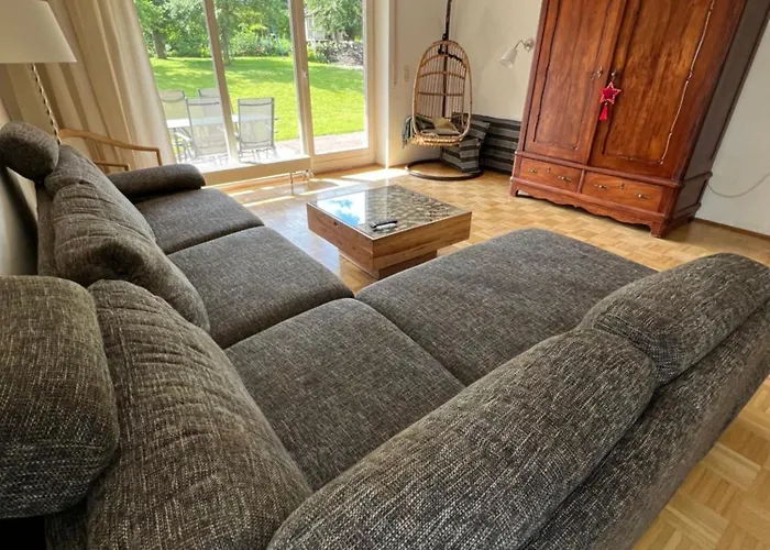 New Spacious House With Large Garden *