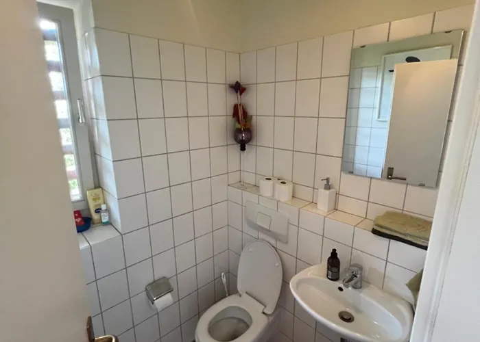 New Spacious House With Large Garden