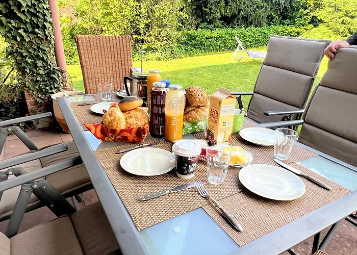 New Spacious House With Large Garden Nyaraló *