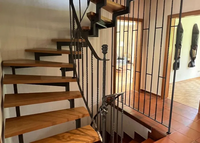 New Spacious House With Large Garden Nyaraló Warburg